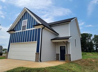 462 Everidge Rd, Winston Salem, NC 27103