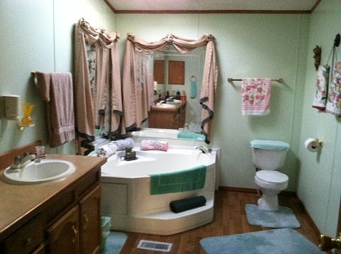 master bath with huge tub