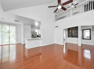 2400 McCue Rd APT 424, Houston, TX 77056