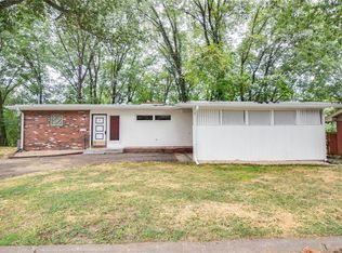 105 Hodge Ct, Alton, IL 62002