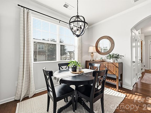 5th image of 7026 Woodsbay Ln