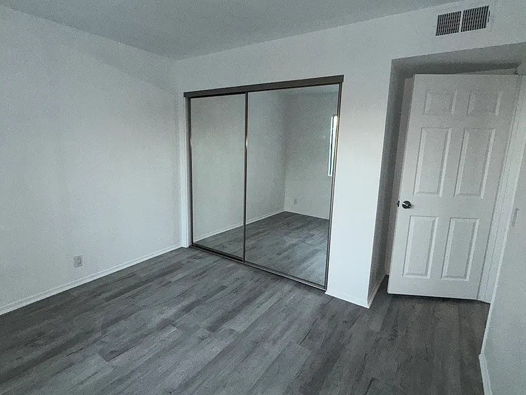 4434 Fulton Ave #205 — Photo 9