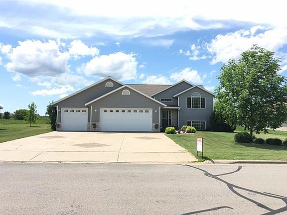 2nd image of 305 Cassie St