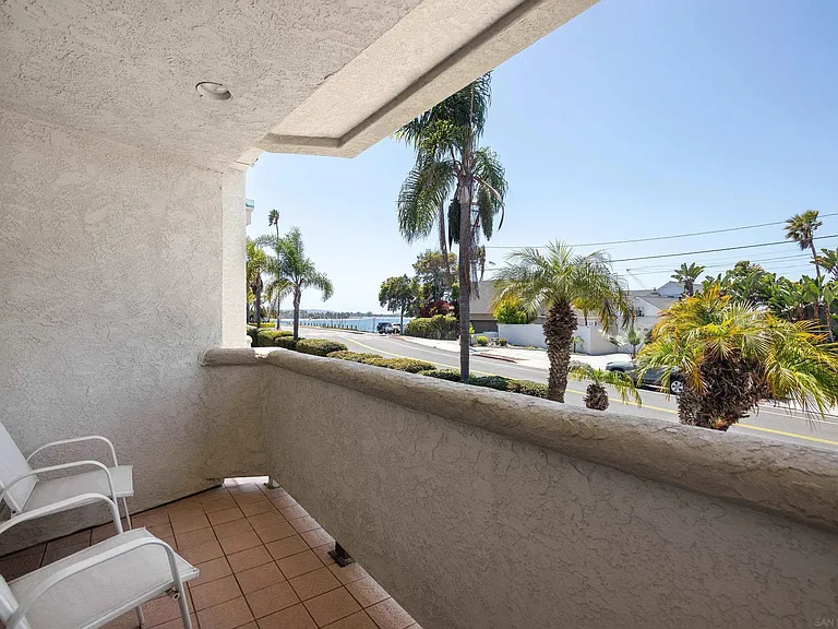 3701 Riviera Dr #11 — Photo 19