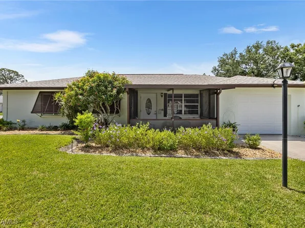1400 White Cedar Ln, North Fort Myers, FL 33917