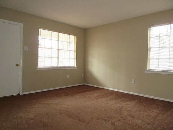 2nd image of 561 N Holmes St