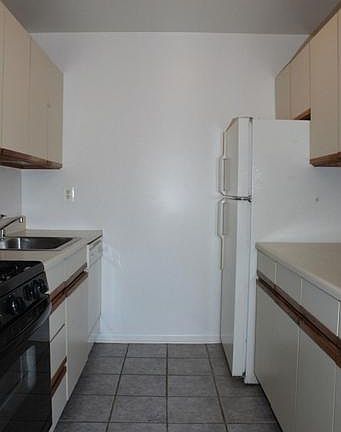 5th image of 7528 Savannah St #28/201
