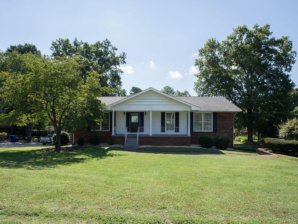 1st image of 504 E Meadecrest Dr