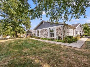 881 E Waterloo Ct, Bloomington, IN 47401