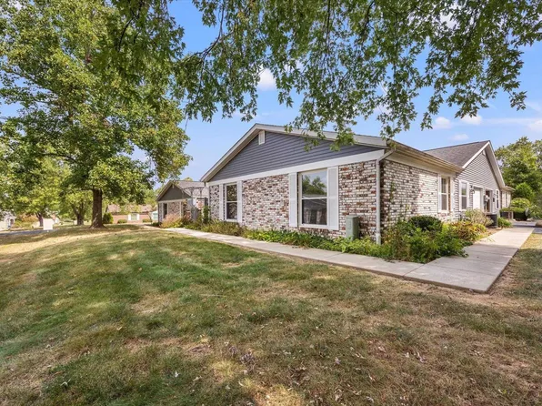 881 E Waterloo Ct, Bloomington, IN 47401