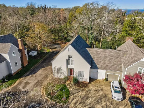 122 Chischiak Watch, Yorktown, VA 23690