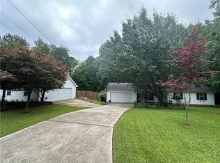 8850 Barron Cir, Gainesville, GA 30506