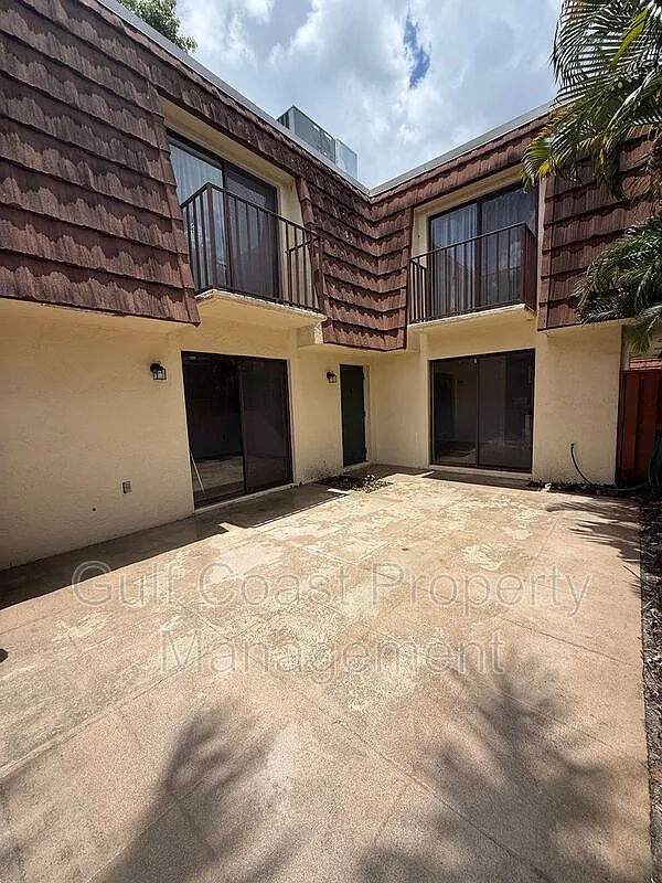 2 bed, 2.0 bath, 1300 sqft, $1,550 — Photo 1