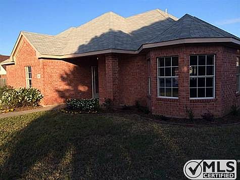 3rd image of 4426 Briarcrest Ln