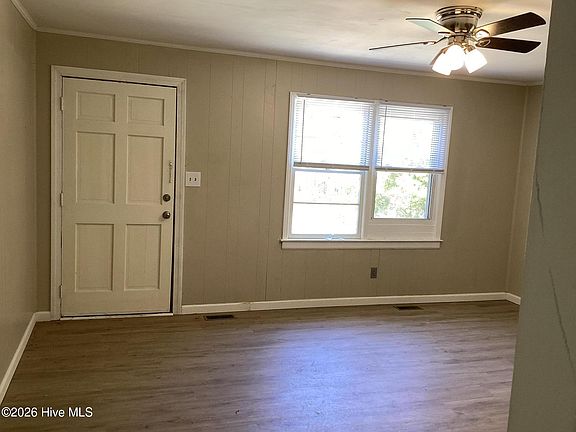 5th image of 106 Mcarthur Drive