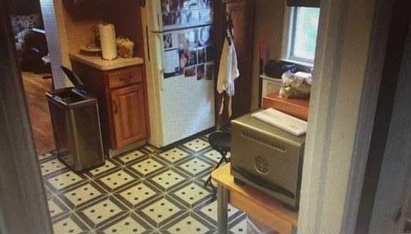 2nd image of 631 Willow St APT 2
