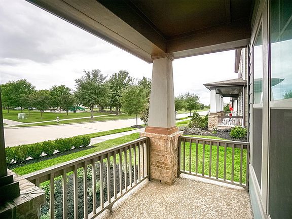 5th image of 18306 Hughlett Dr