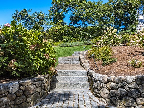 2nd image of 11 Island Creek Lane