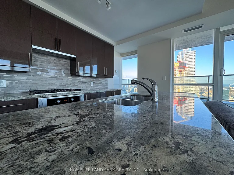 33 Bay St #4805 — Photo 8