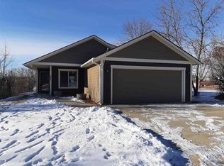 405 3rd Ave NW, Kenmare, ND 58746