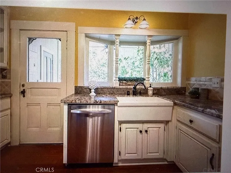 511 Cajon St — Photo 3