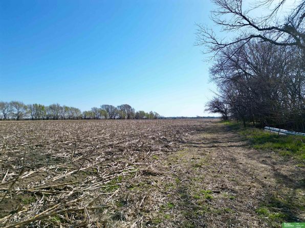 2805 S Shady Bend Rd, Grand Island, NE 68801