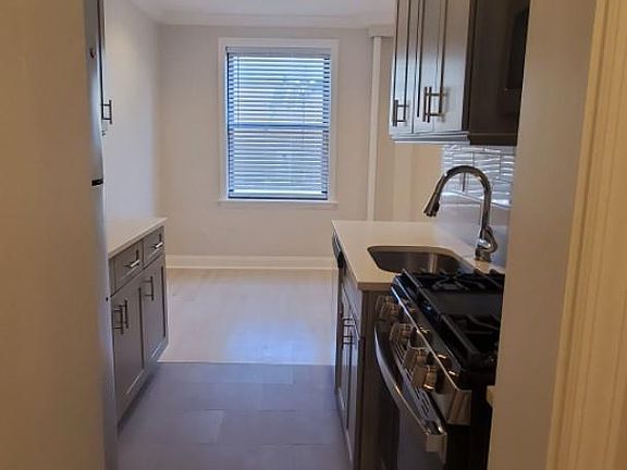 2nd image of 254 Martine Ave APT 1C