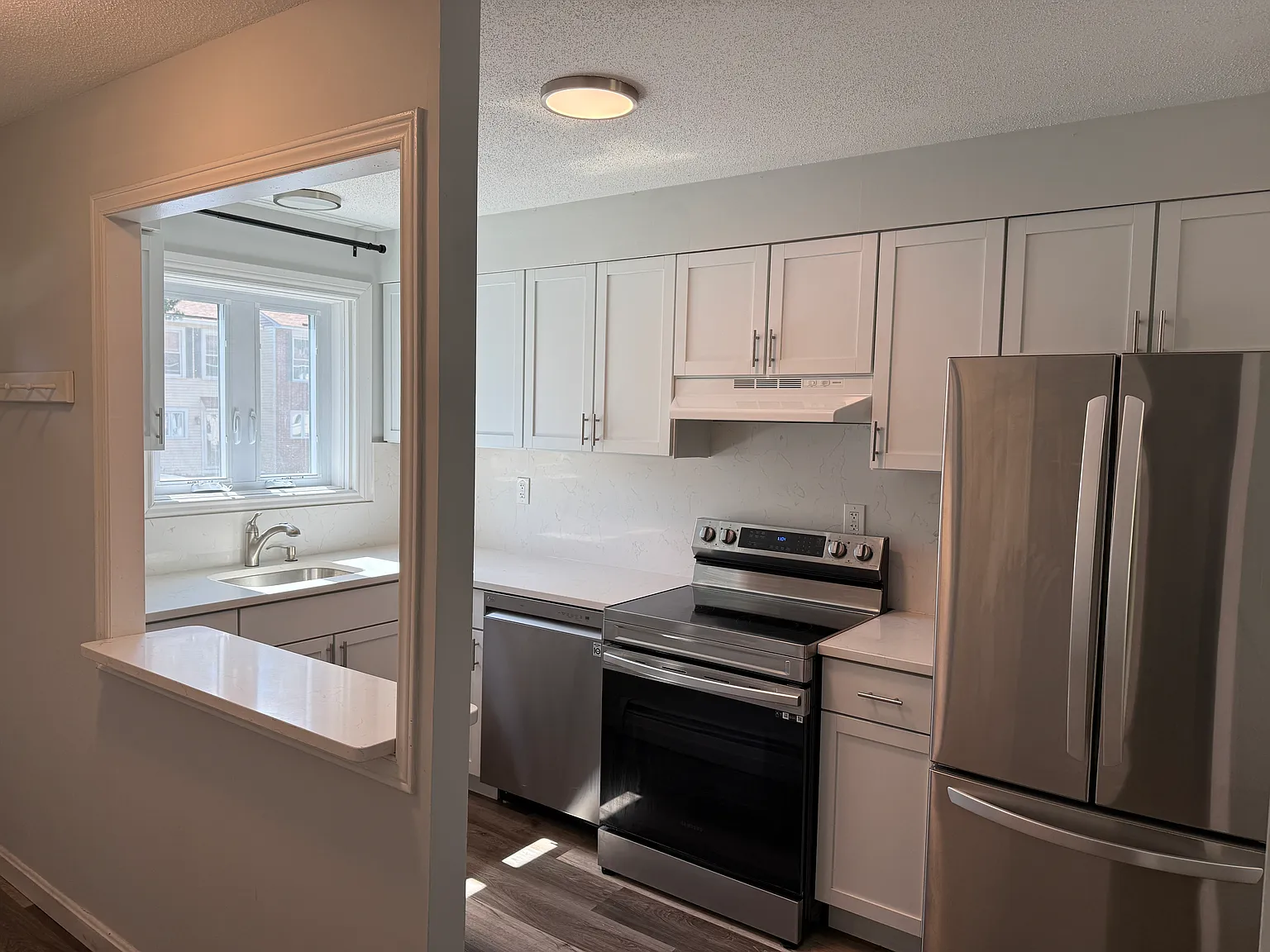 2 bed, 1064 sqft, $2,480 — Photo 3