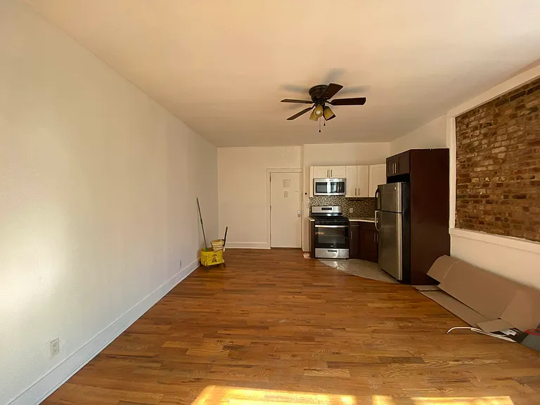 60 Clarkson Ave #4D — Photo 2
