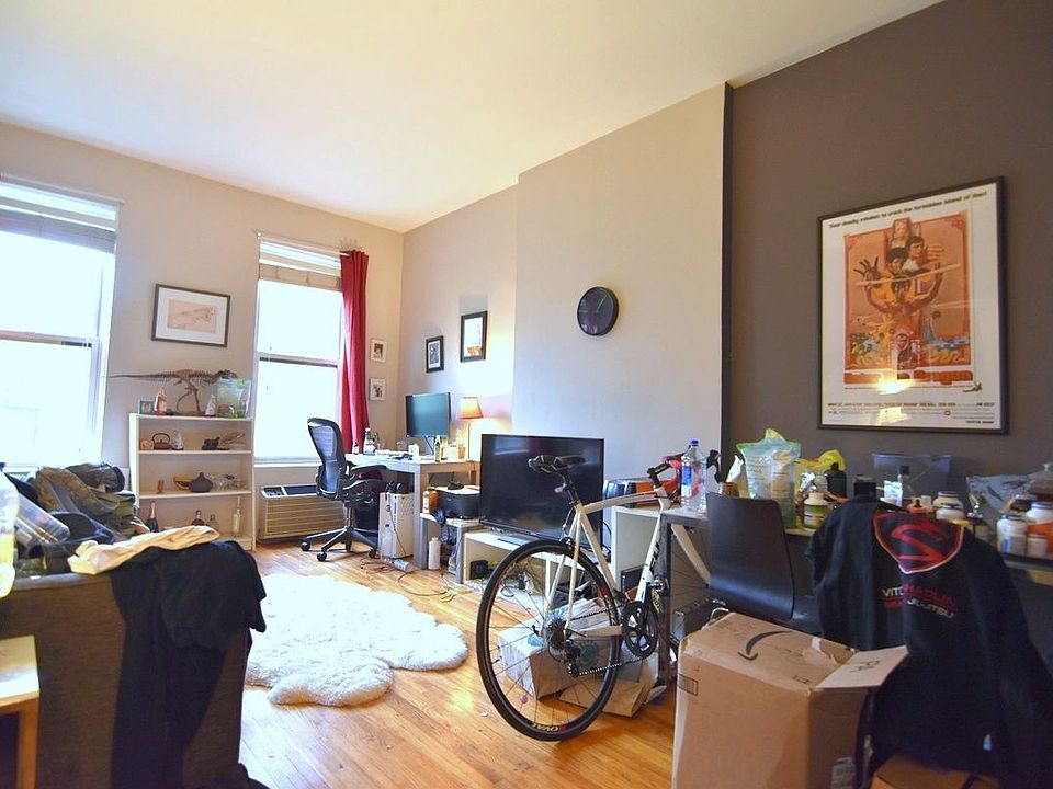 1st image of 26 W 96th St APT 5R