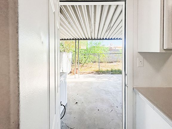 4th image of 13020 N 21st Pl APT 2