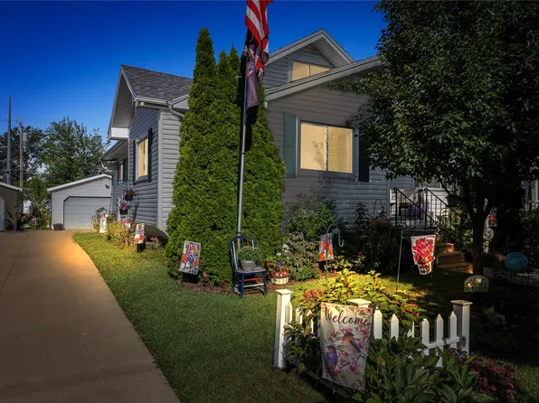 128 17th St SW, Cedar Rapids, IA 52404