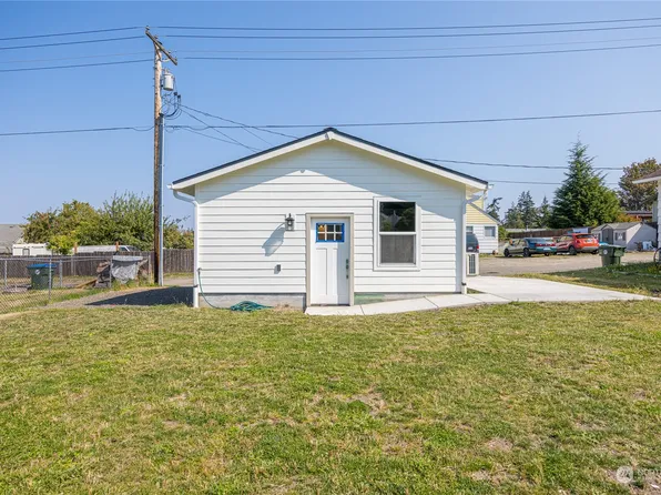1315 1/2 W 10th Street, Port Angeles, WA 98363