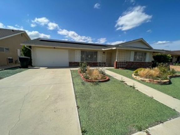 2nd image of 1580 Amberwood Dr