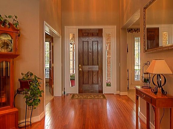 3rd image of 3115 Powhatan Ct