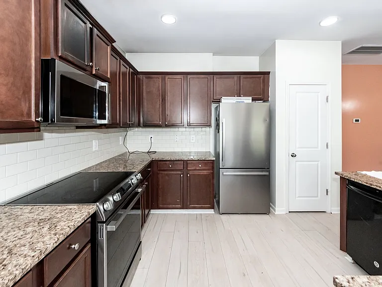 245 Swamp Creek Ln — Photo 12