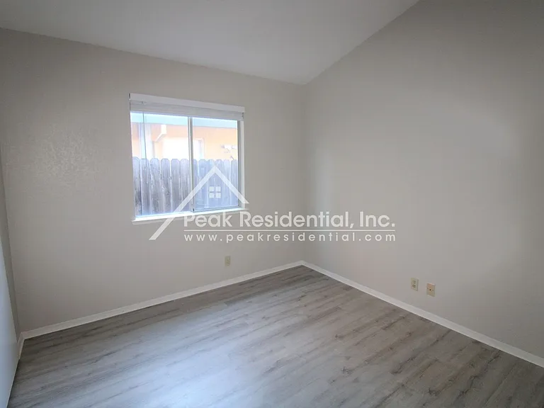 4780 Camino Royale Dr — Photo 15