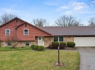 1698 N Laddie Ct, Dayton, OH 45432