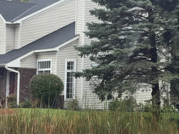 4385 Merrimac Ln N APT 1, Plymouth, MN 55446
