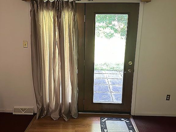 3rd image of 313 Clavale Dr
