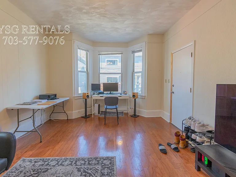22 Suffolk St #1 — Photo 6