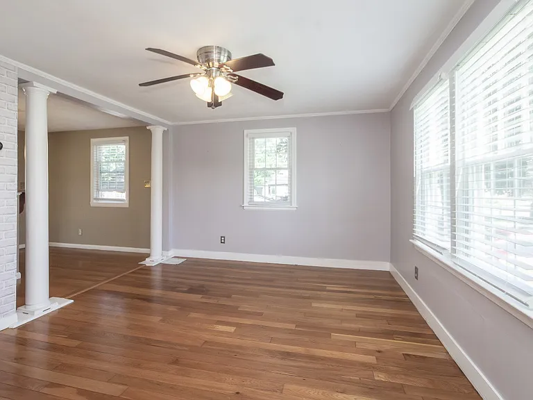 32 Hamilton Rd — Photo 4