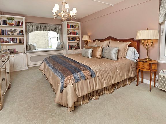 4th image of 880 5th Ave APT 8L