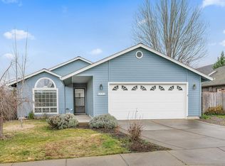 270 Arnos St, Talent, OR 97540