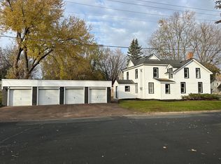 438 3rd Ave E, Shakopee, MN 55379