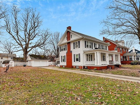 4th image of 318 Woodbine Ave SE