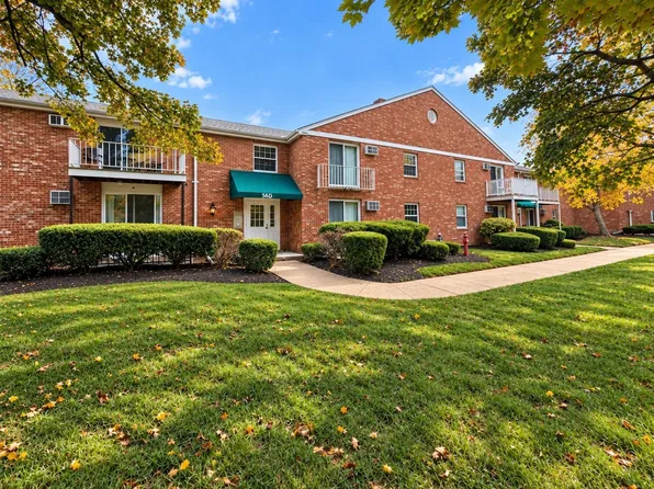 56 Townsend St APT D27, Abington, MA 02351