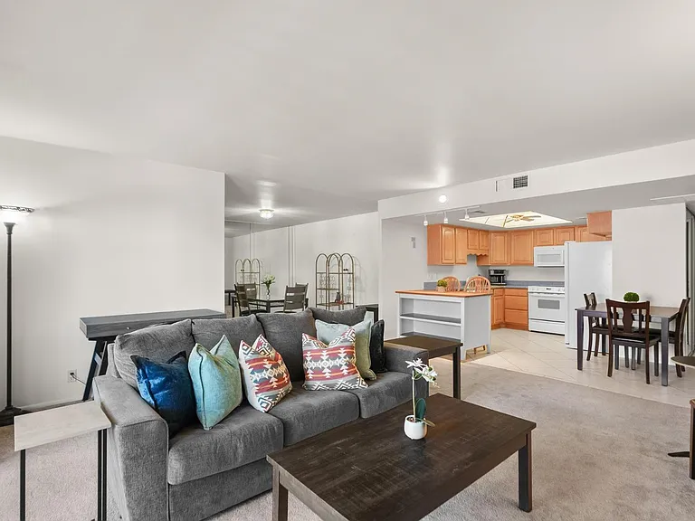 7910 E Camelback Rd #312 — Photo 2