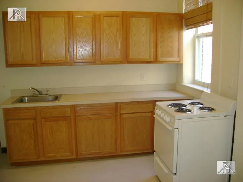 1595 Beacon St #4