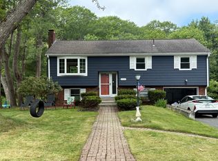 330 Swains Pond Ave, Melrose, MA 02176